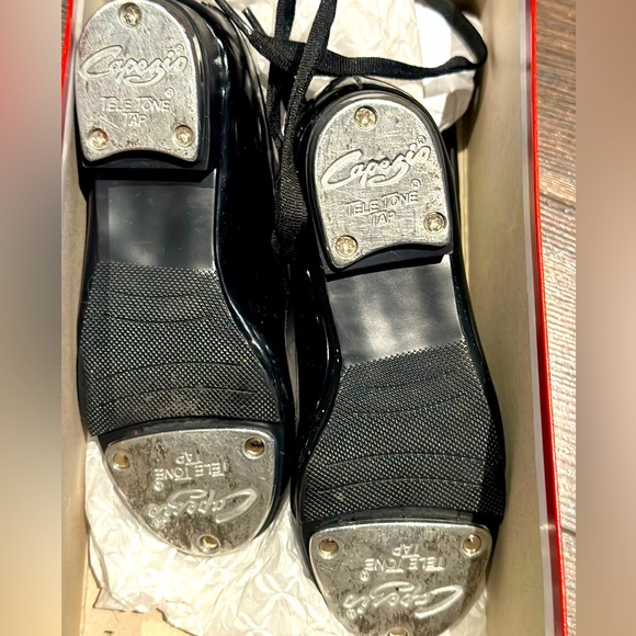 Jr. Tyette Tap Shoe in Black Patent - Picture 2 of 3